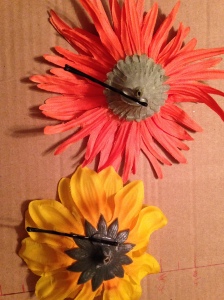 Flower bobby pins (1)